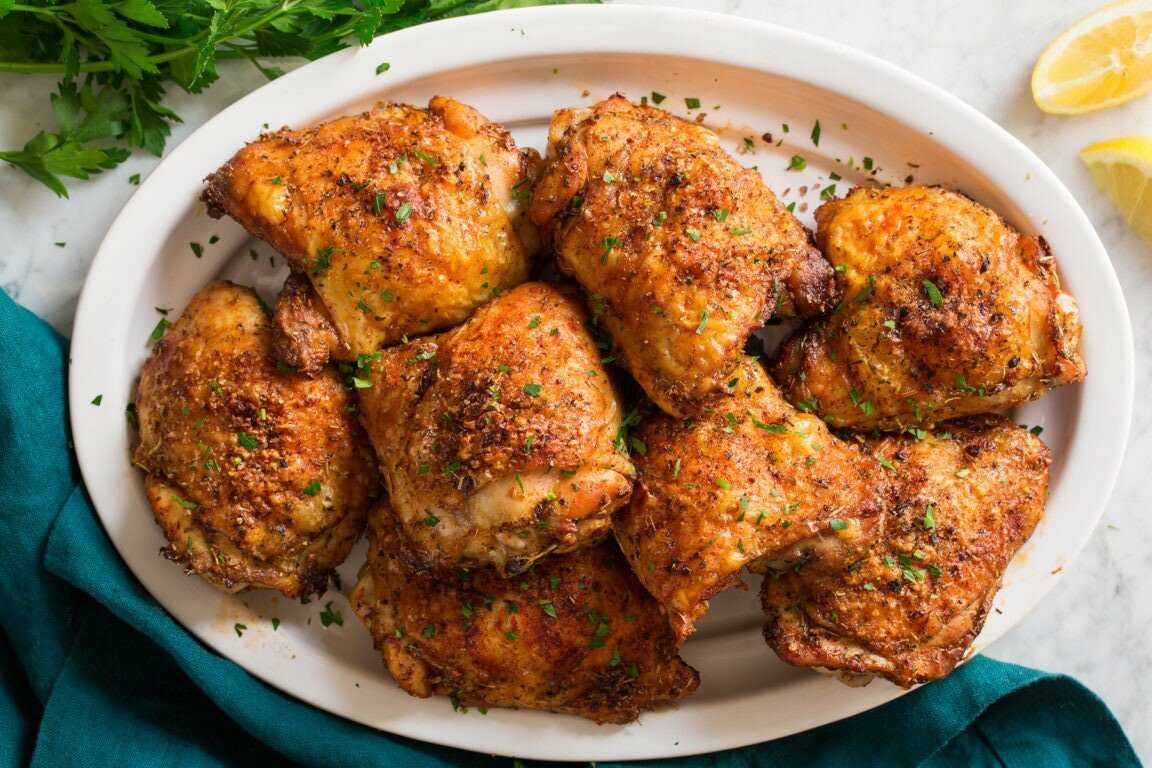 Куриные бедра в духовке с хрустящей корочкой — вкусные рецепты