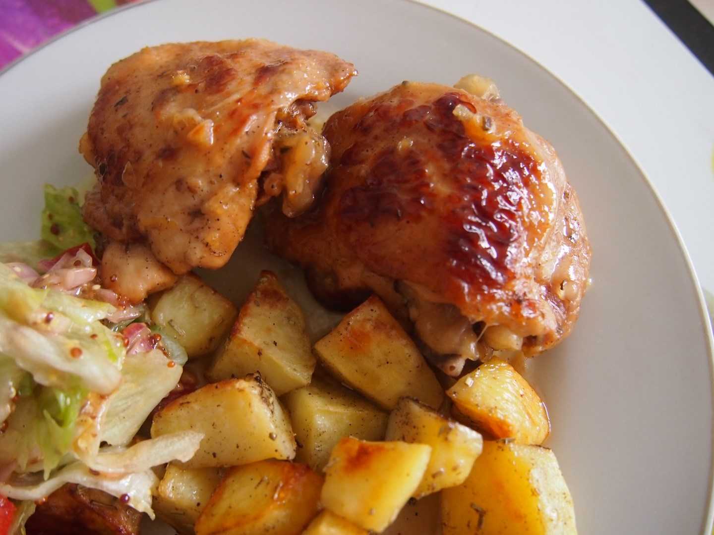 Куриные бедрышки с рисом в духовке
