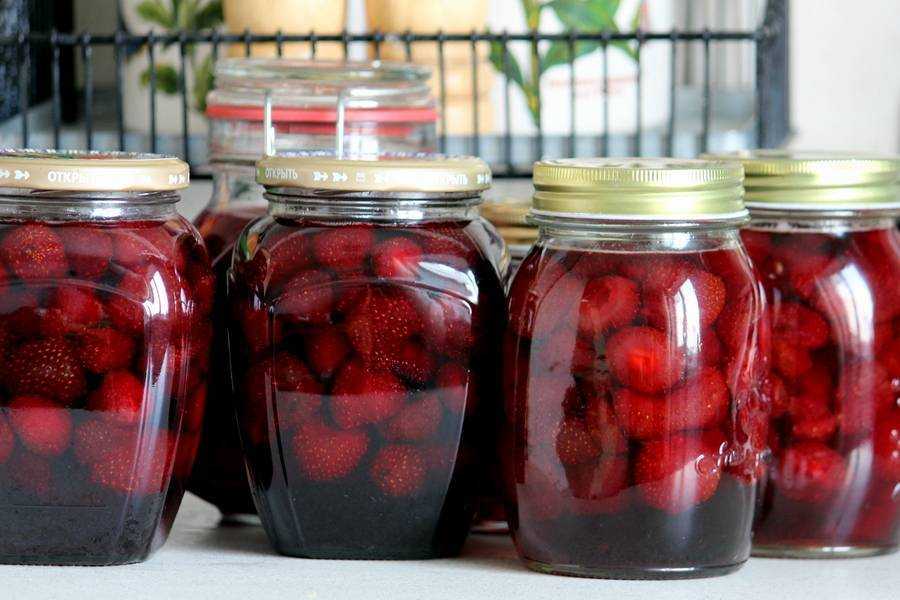 Маринованные огурцы дольками на зиму: лучшие рецепты хрустящих заготовок овощей кусочками со стерилизацией и без