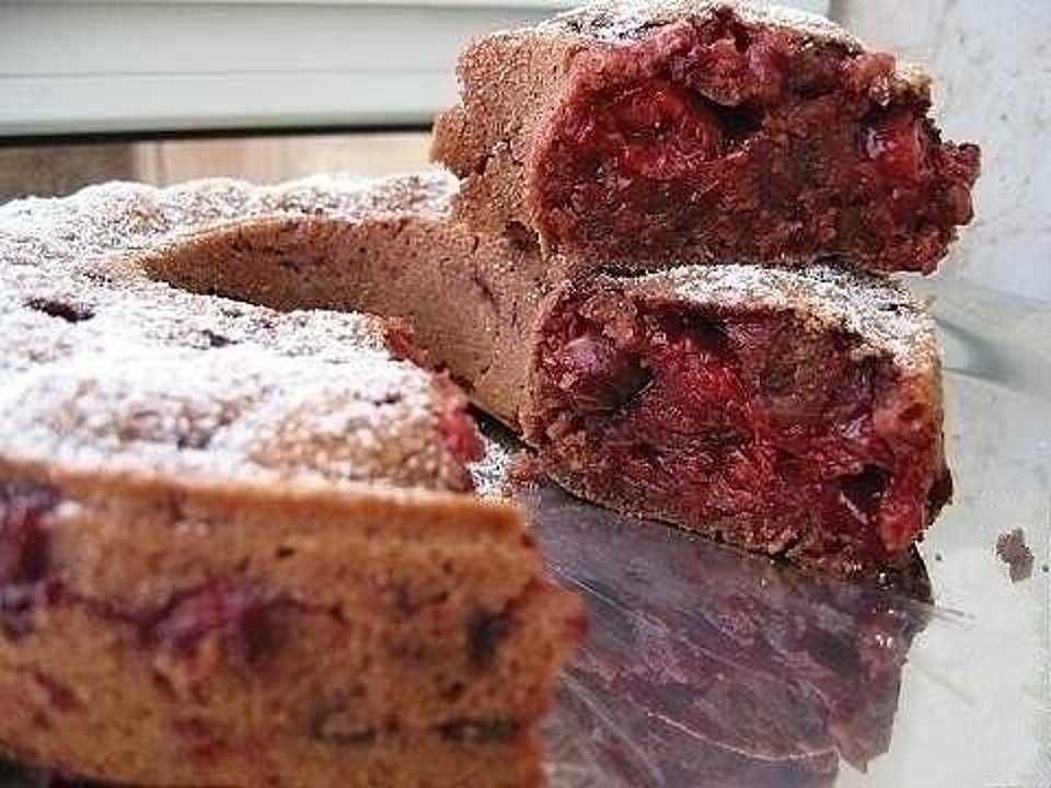 Шоколадный кекс с вишней в микроволновке