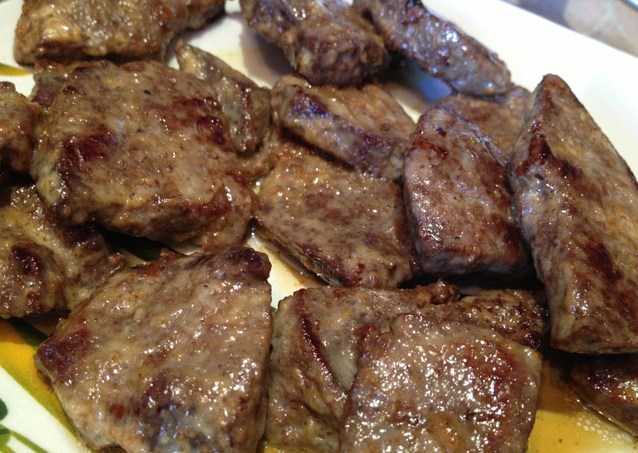 Жареная говяжья печень – 7 вкусных рецептов приготовления