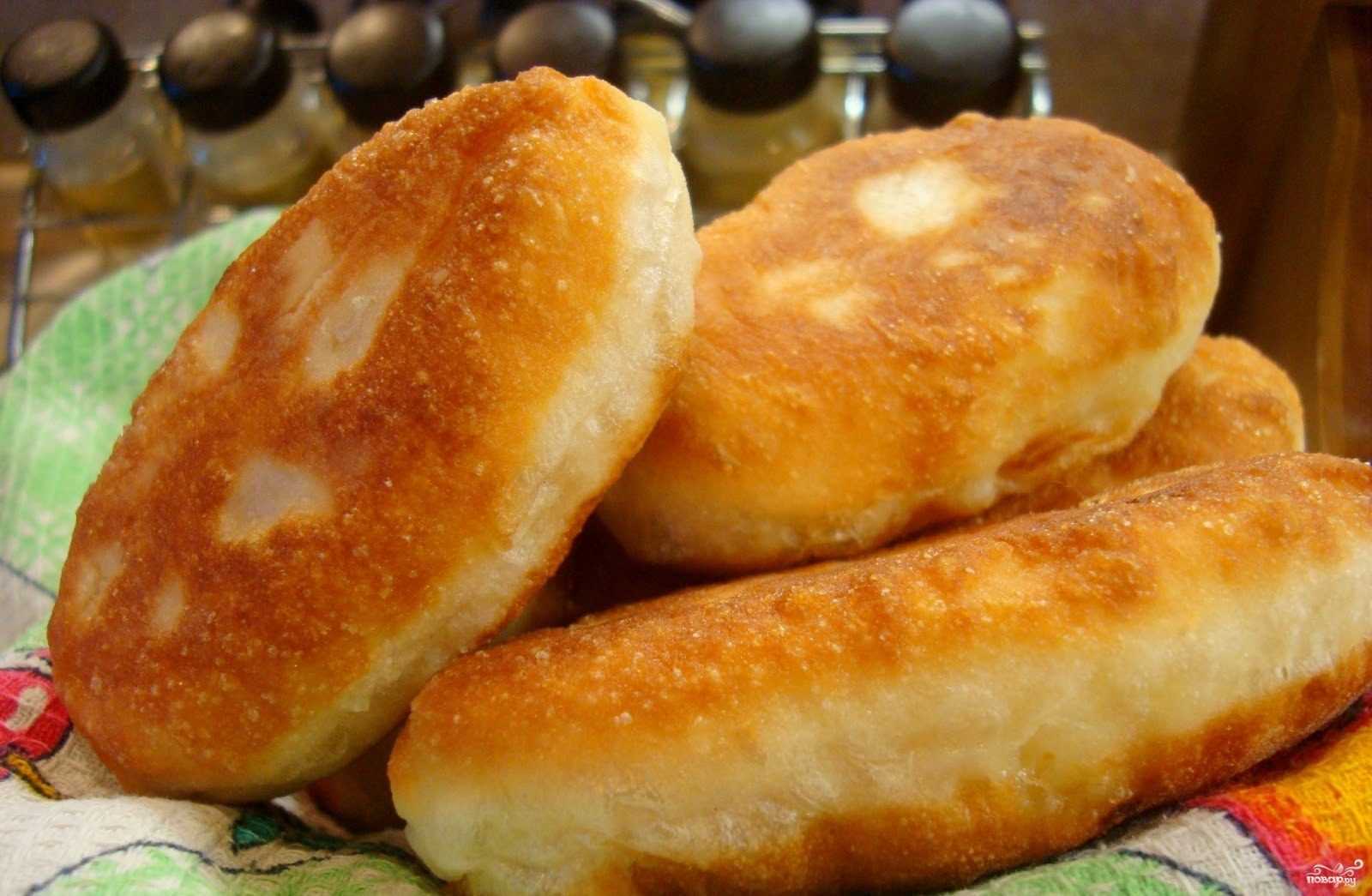Баранки (бублики) с фаршем: 2 рецепта с фото в духовке и на сковороде