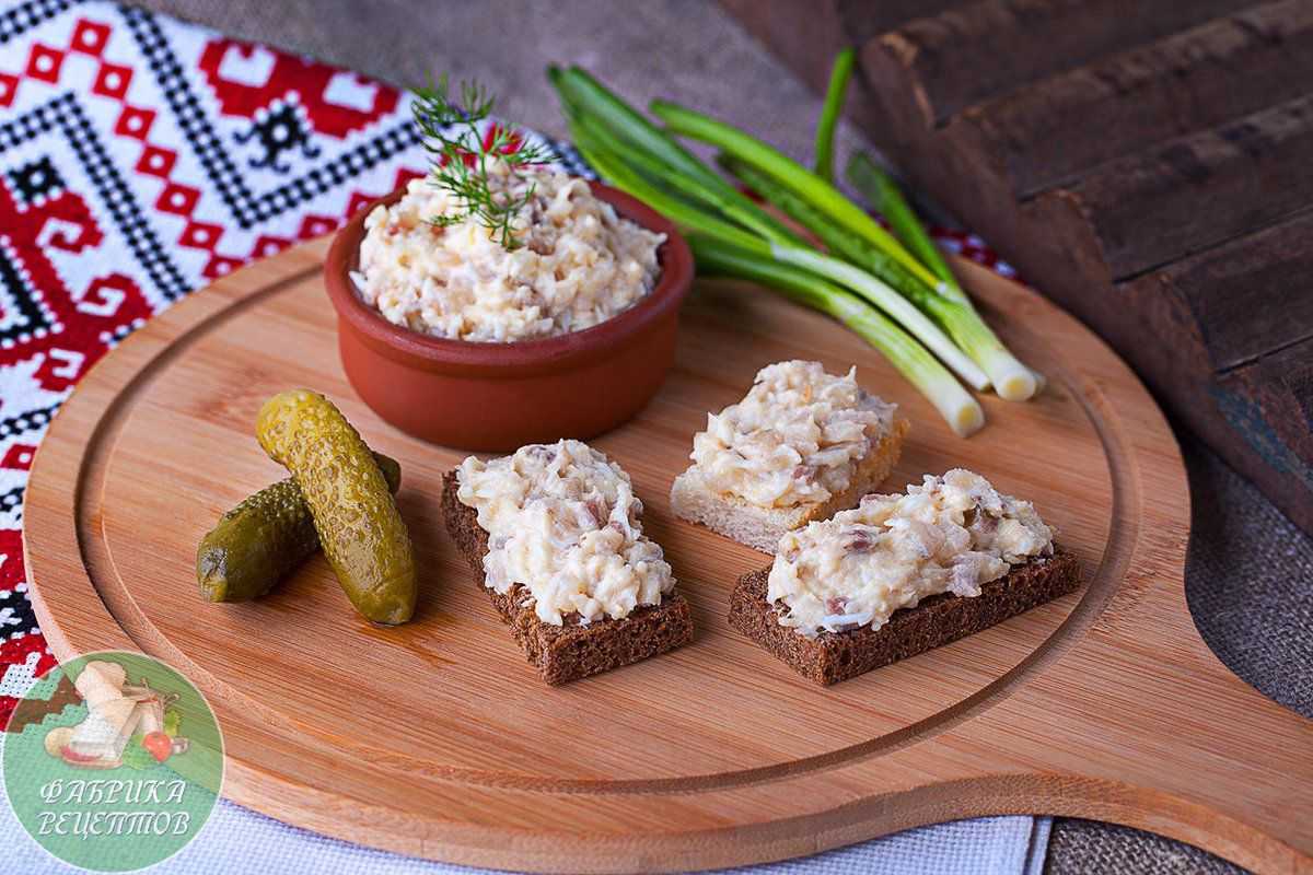 Ложная красная икра — из селедки с морковью и плавленым сыром