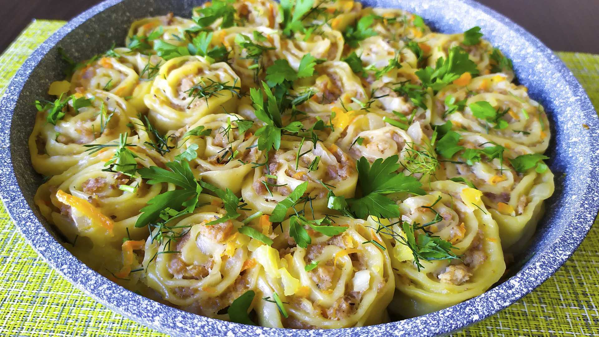 Мясо по французски из фарша на сковороде. | шедевры кулинарии