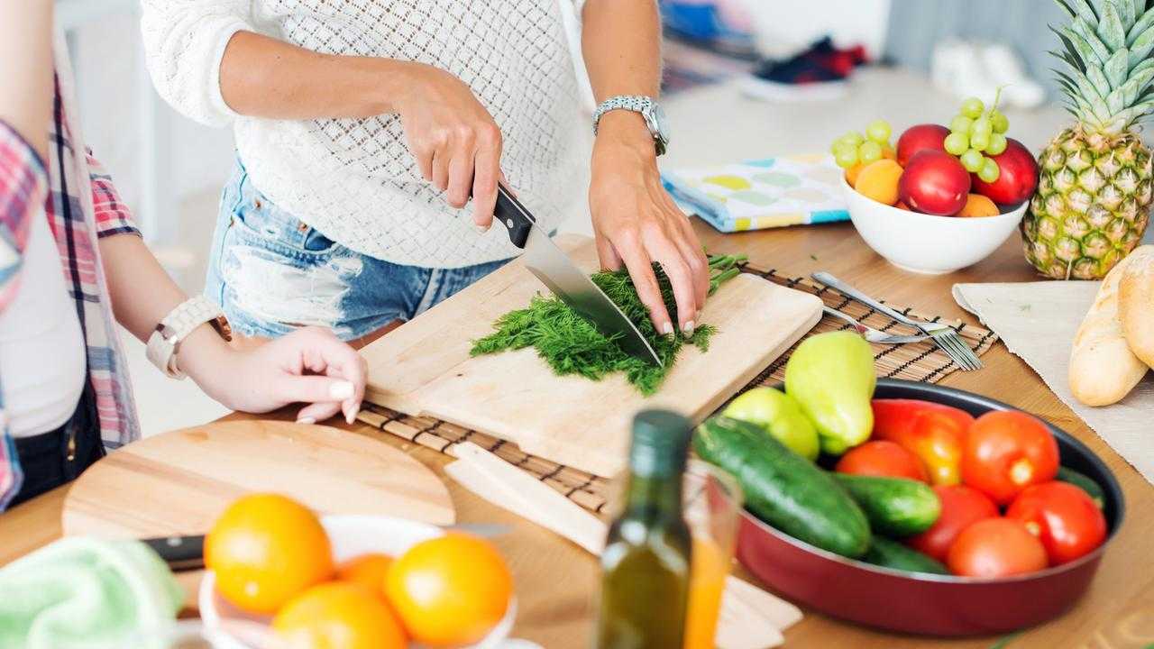 Картошка в горшочках в духовке с мясом – 6 рецептов
