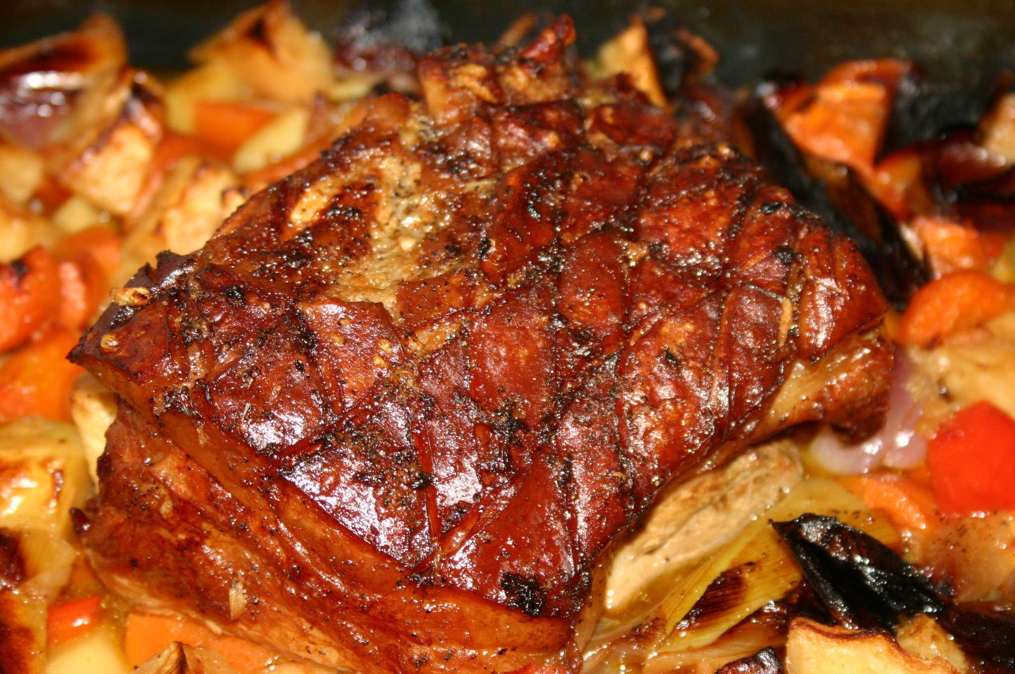 Тушеная говядина с луком и морковью – 5 вкусных рецептов приготовления