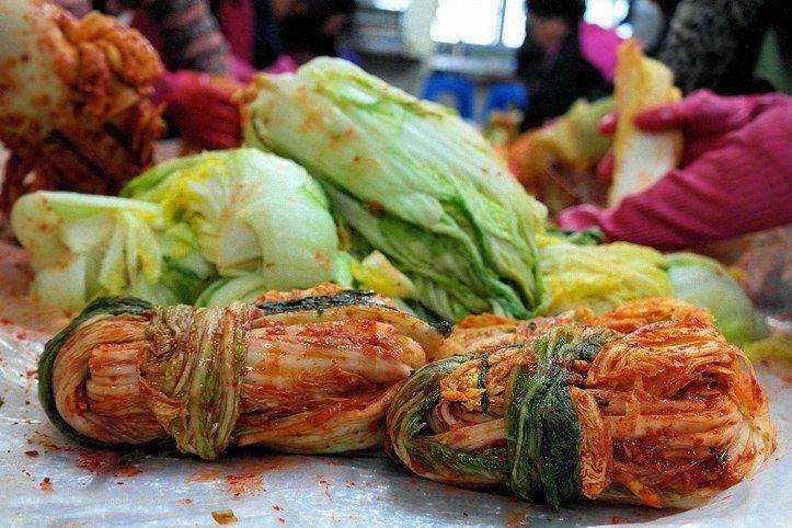Капуста по-корейски на зиму в банках: 9 самых вкусных рецептов