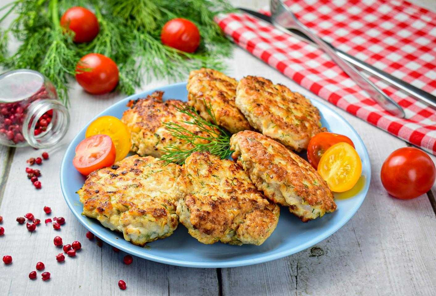Сочные куриные котлеты в тонком лаваше с сыром. пошаговый рецепт с фото — ботаничка