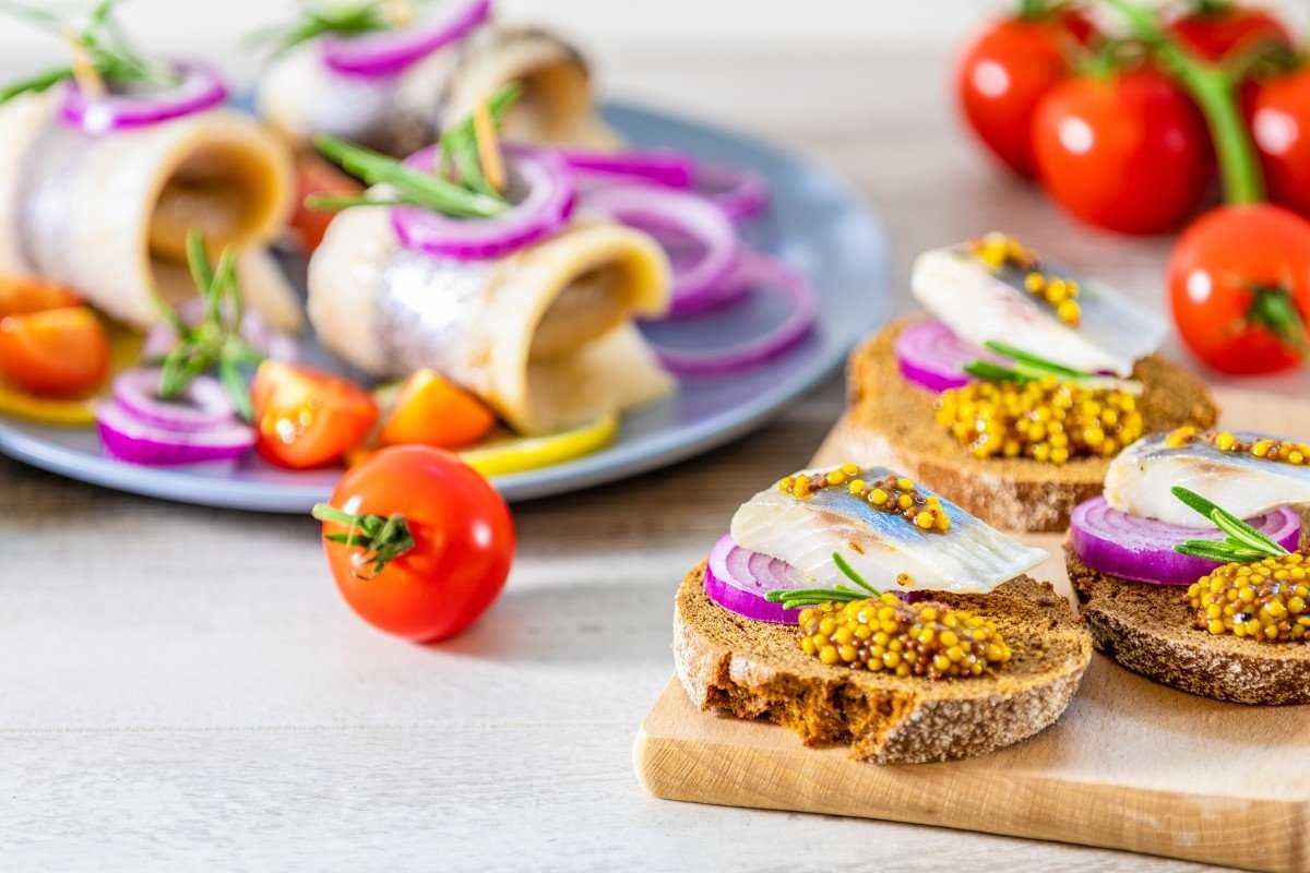 Блюда из селедки - простые и вкусные рецепты