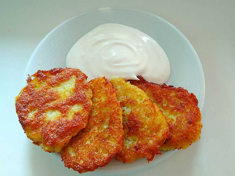 Картофельные драники: 12 вкусных и быстрых рецептов (пошагово)