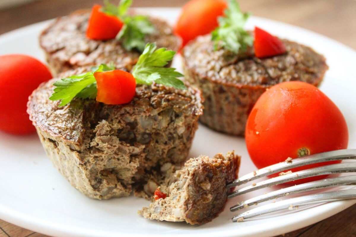 Печень индейки, тушеная с овощами