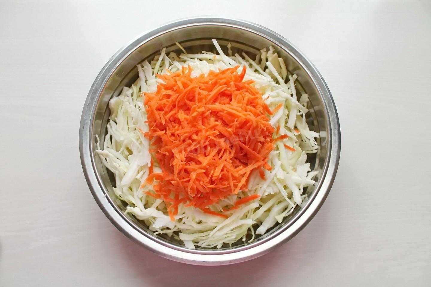 Маринованная капуста на зиму в банках: 10 лучших рецептов очень вкусной капусты