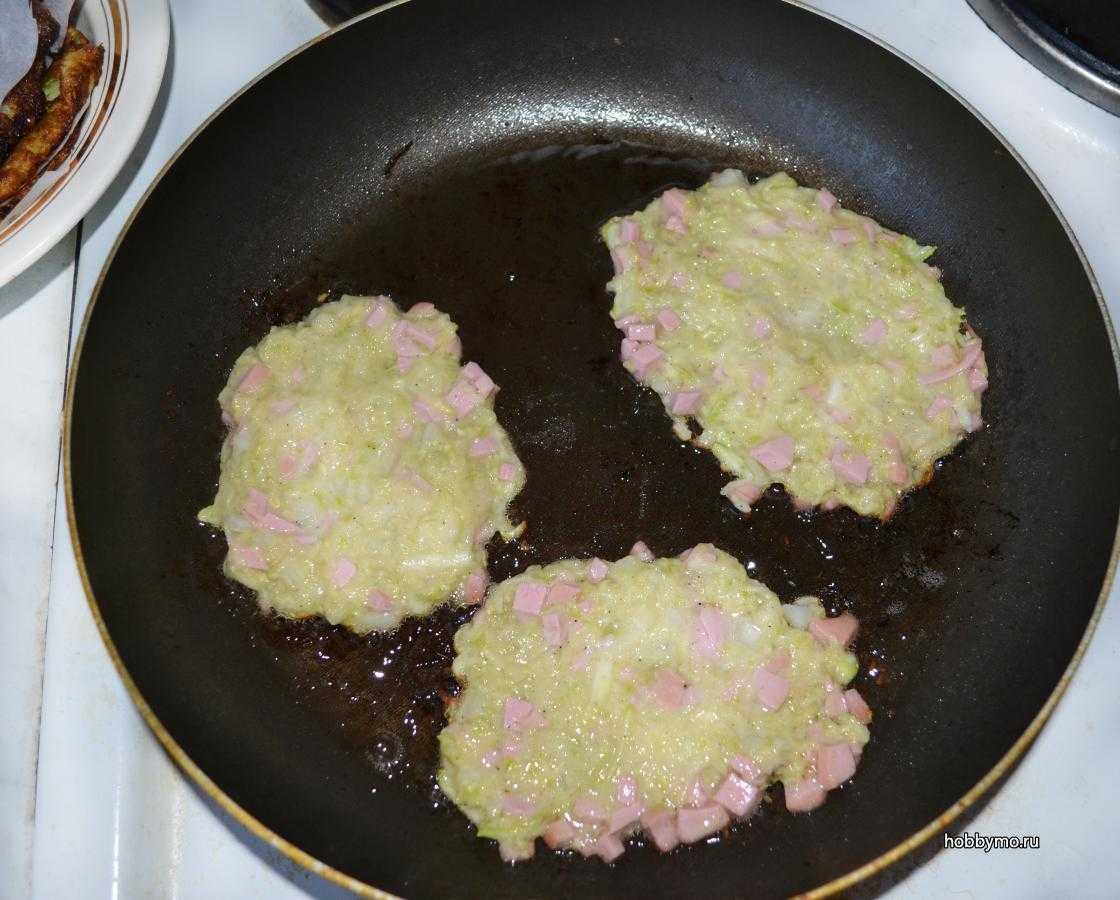 Пышные драники из кабачков - рецепт на сковороде