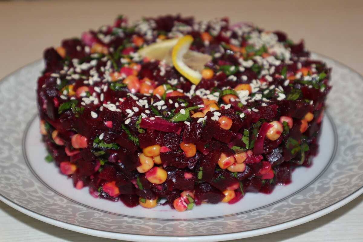 Салаты из вареной свеклы — 7 простых и очень вкусных рецептов