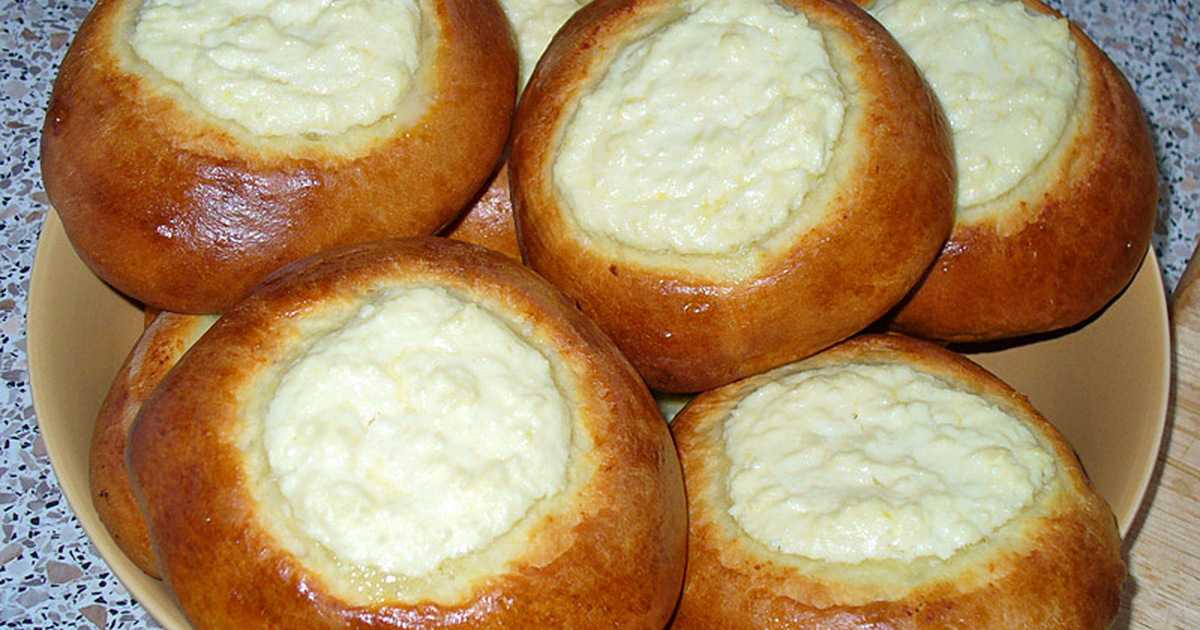 Ватрушки с творогом из дрожжевого теста в духовке
